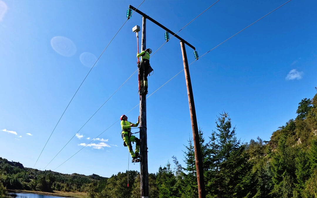 Tester ny teknologi direkte på kraftlinjene